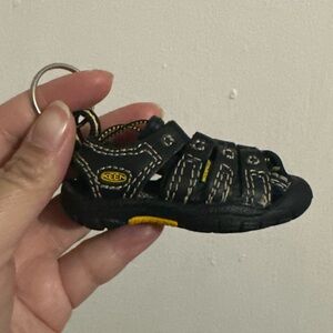 KEEN shoe keychain